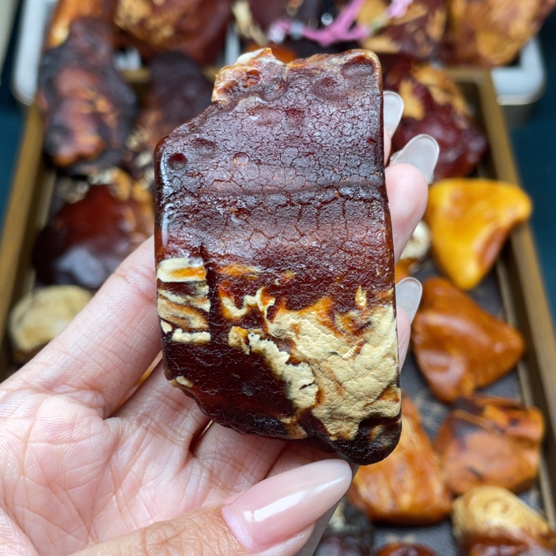 琥珀未镶嵌珠宝奇石