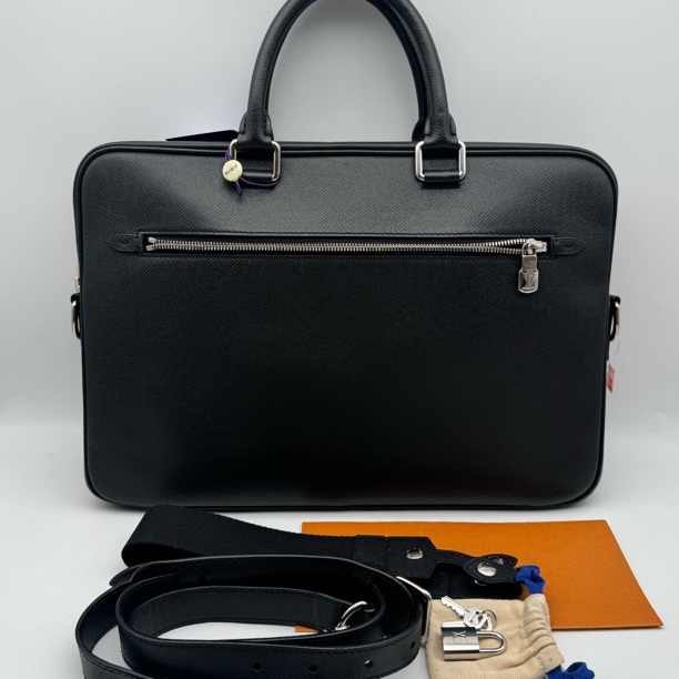 95新 LouisVuitton/路易威登 98新黑色十字纹手提公文包/2699