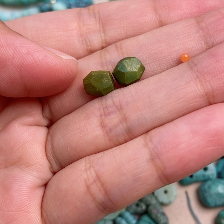 薄***糖南红玛瑙未镶嵌珠宝奇石