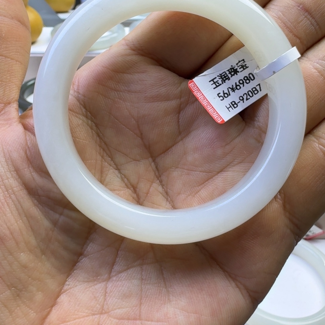 和田玉（糖玉）未镶嵌手镯