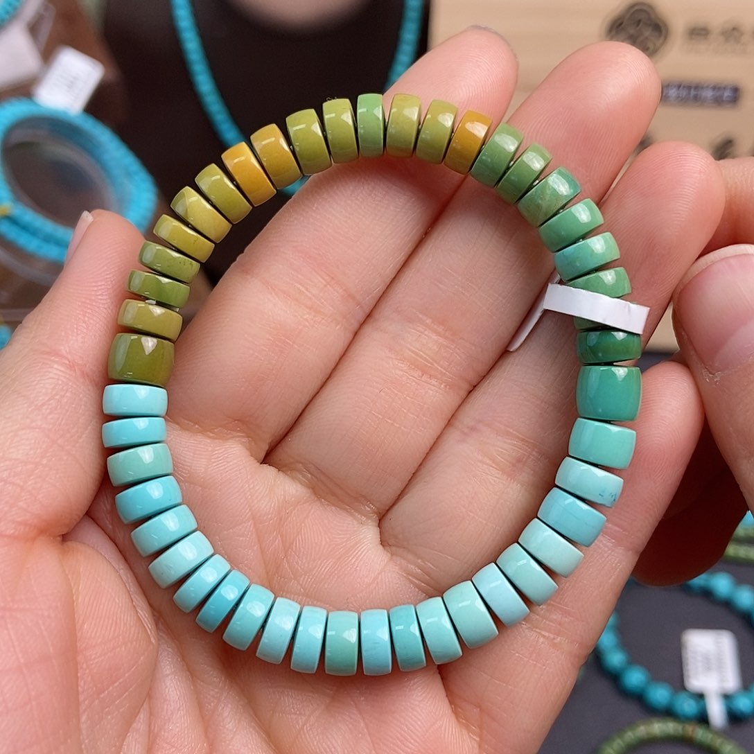 绿松石配饰未镶嵌