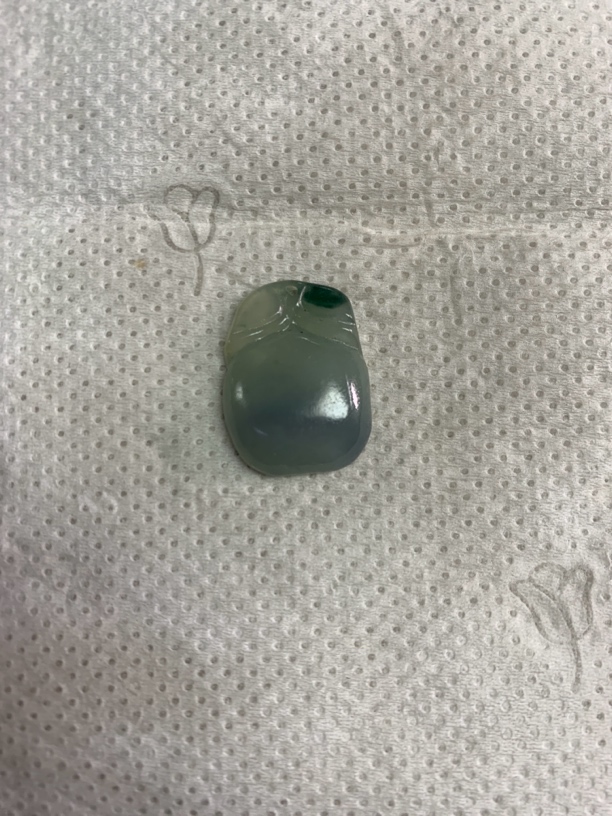 玉如军意翡翠珠宝