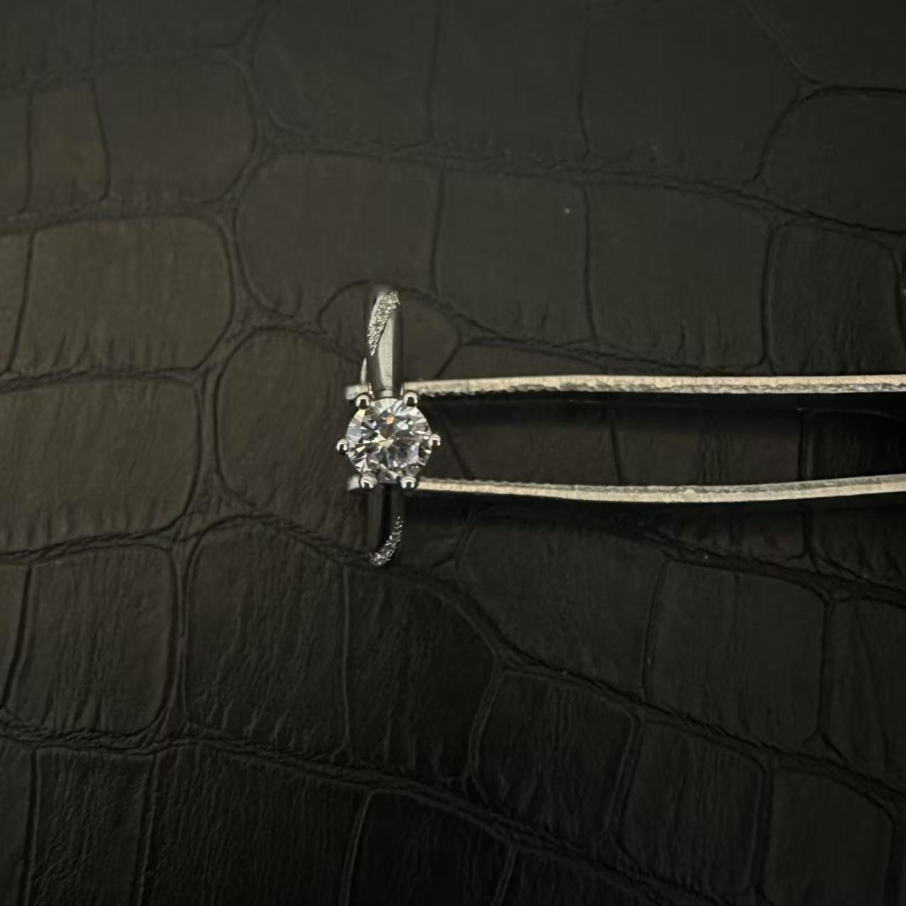 合金戒指 戒指 《玖舜甄选》南.非通灵六爪戒0.5c