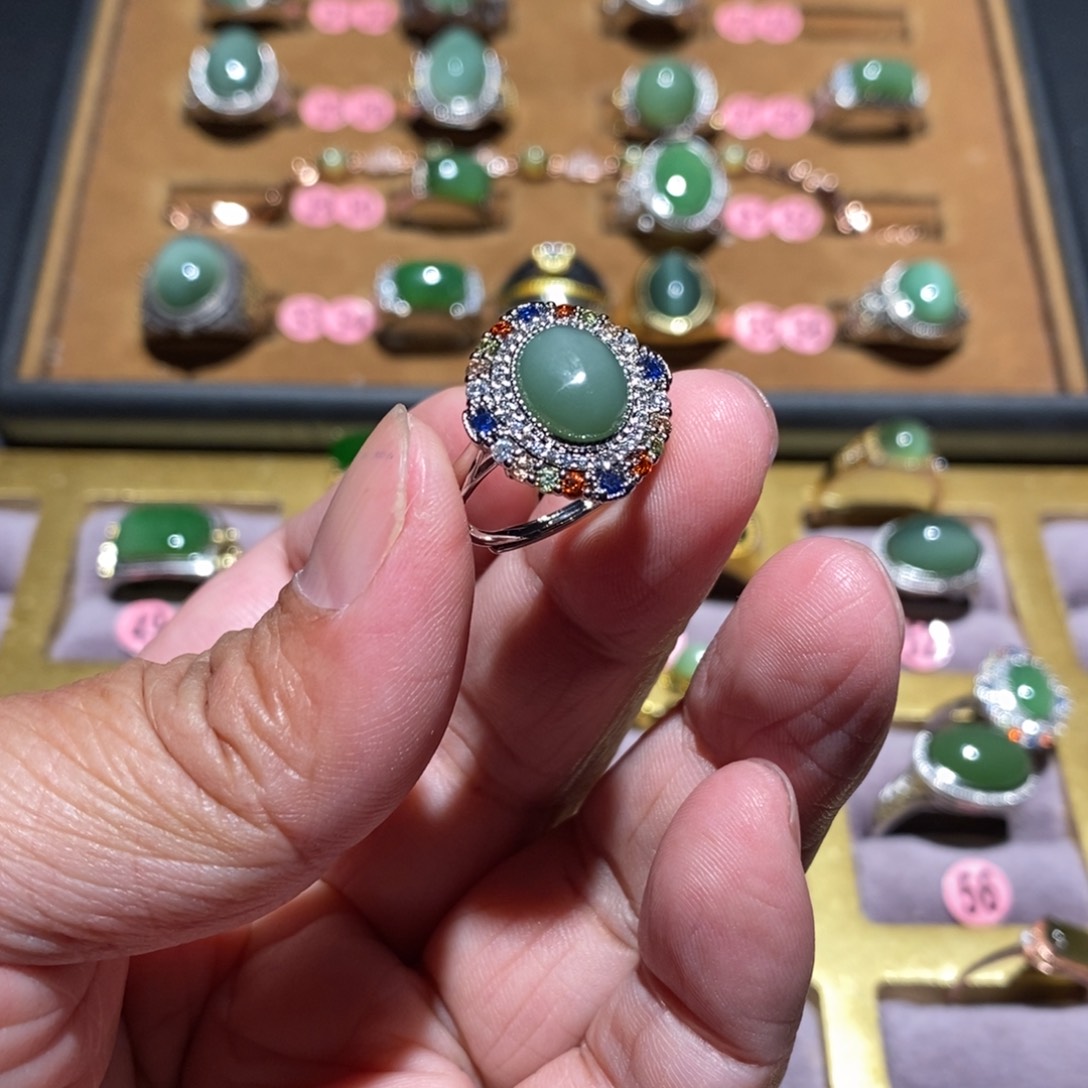 和田玉（碧玉）戒指未镶嵌