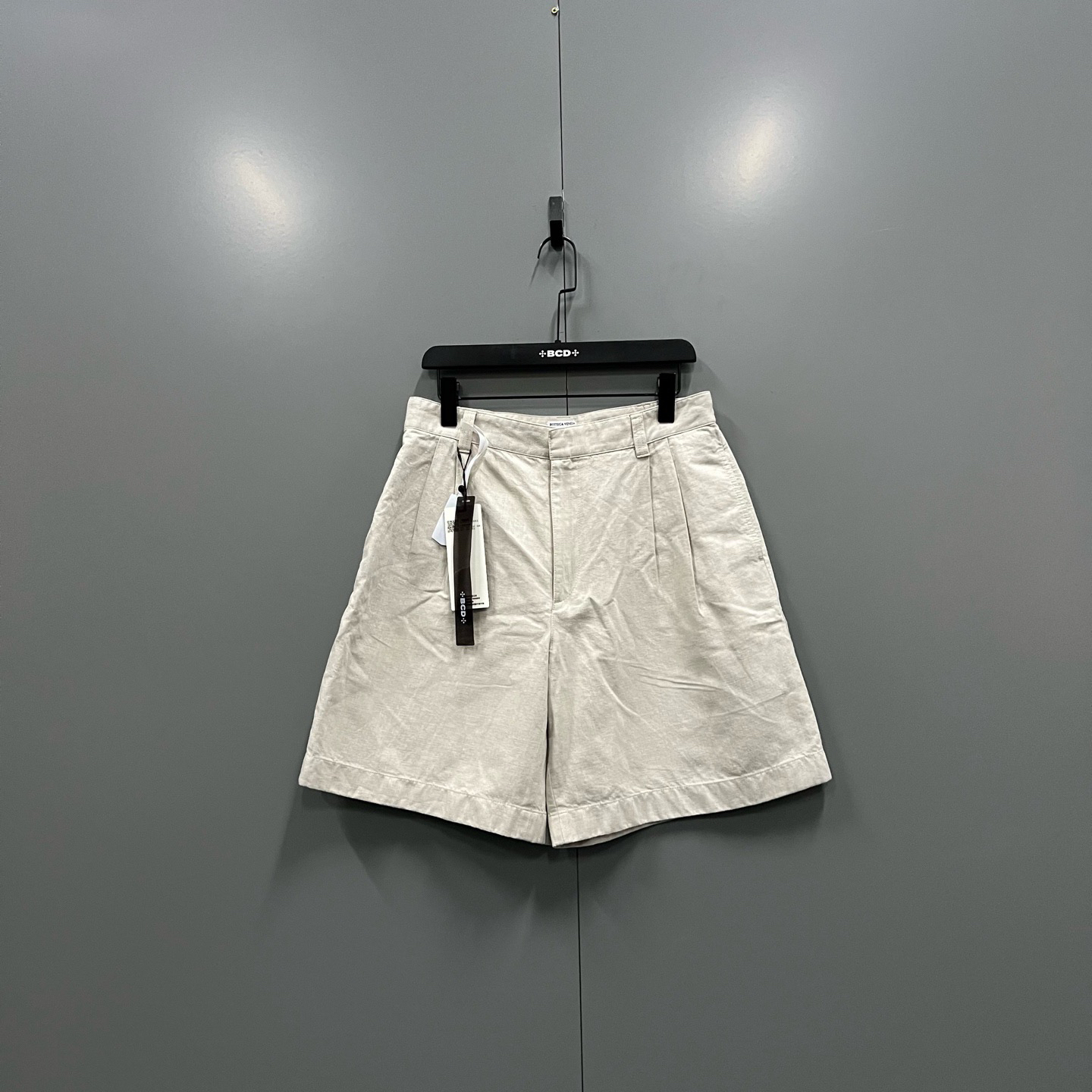 99新 BOTTEGA VENETA/葆蝶家 ab119 020866 BV 纯色短裤 48码