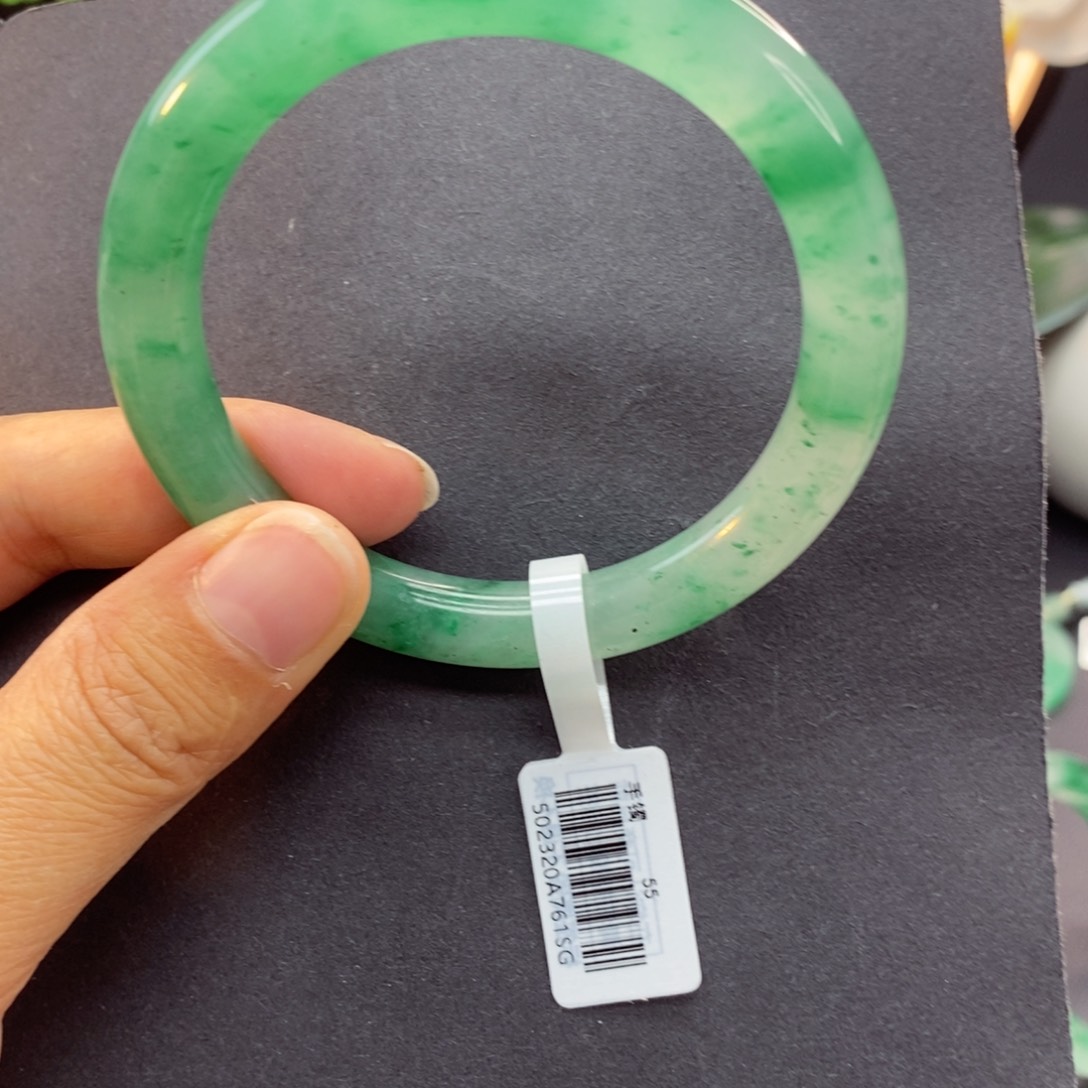 石英质玉未镶嵌手镯