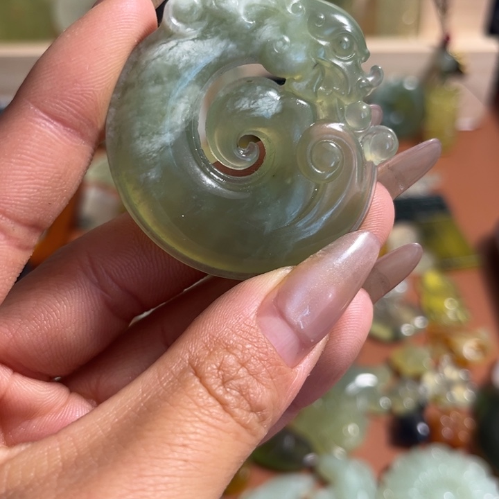 蛇纹石玉合金颈饰