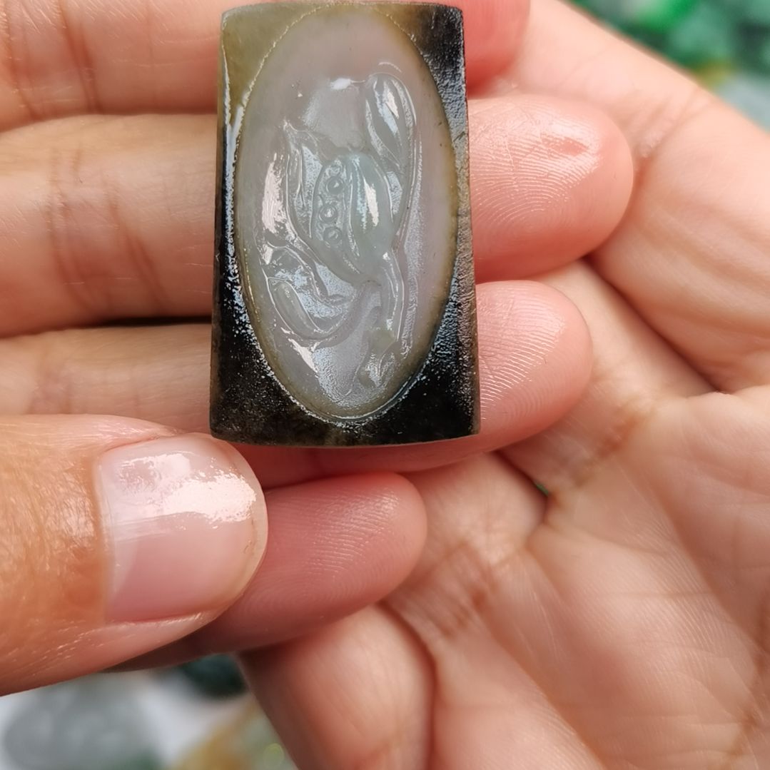 定制翡翠未镶嵌翡翠