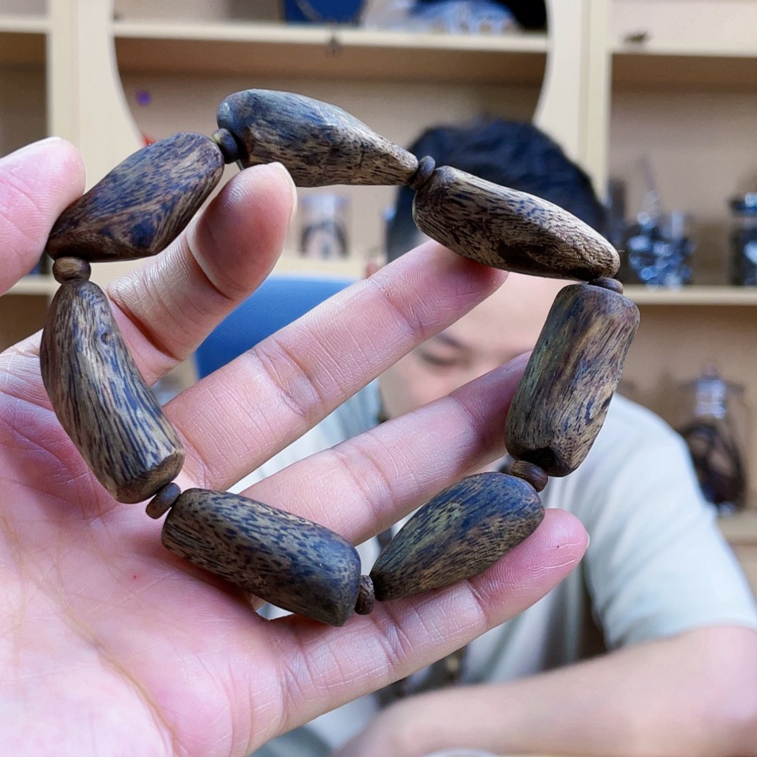 沉香沉香碎屑树丁随形单圈19.9克/多样性发一