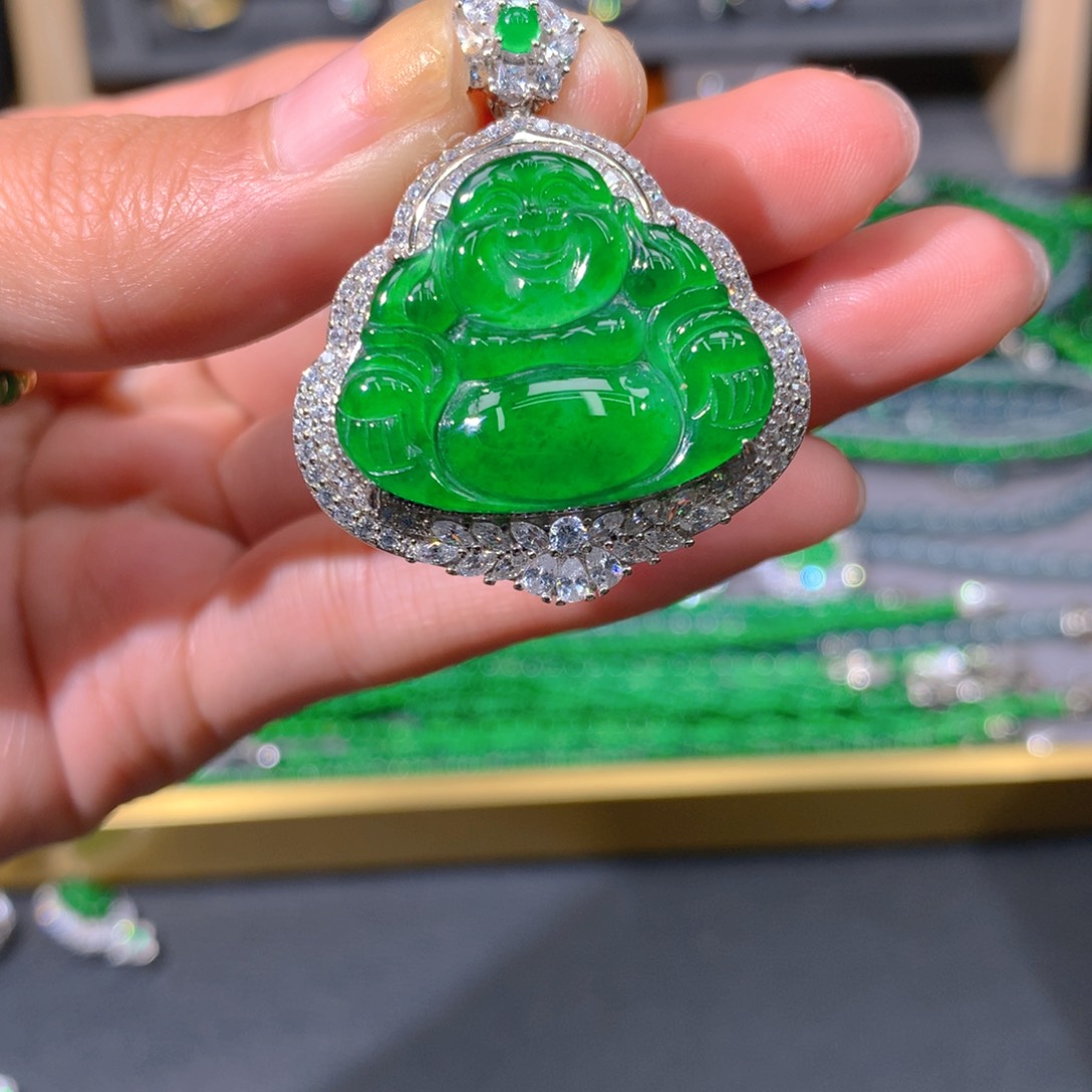 翡翠手链未镶嵌天然翡翠