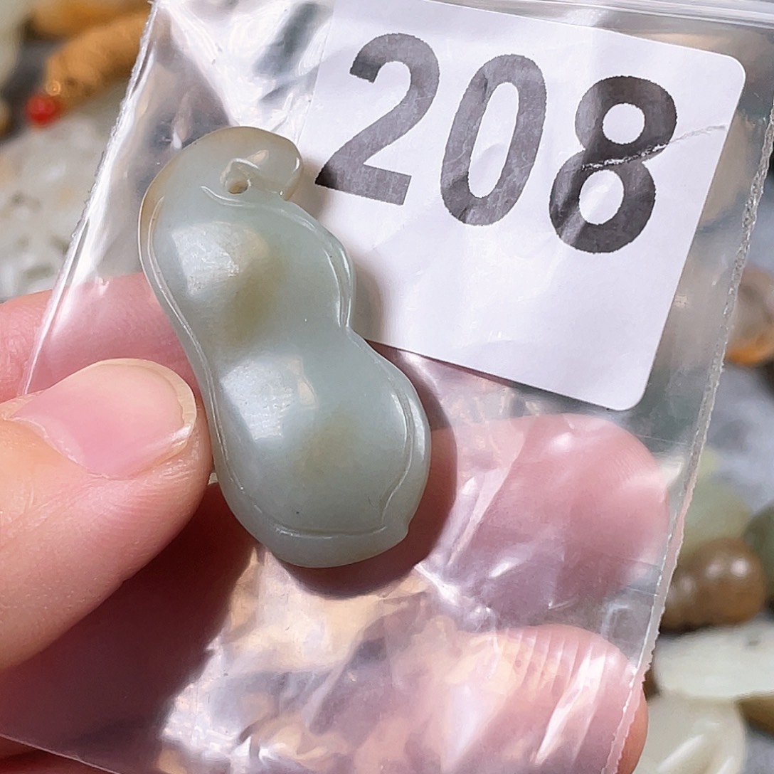 和田玉（糖玉）颈饰未镶嵌