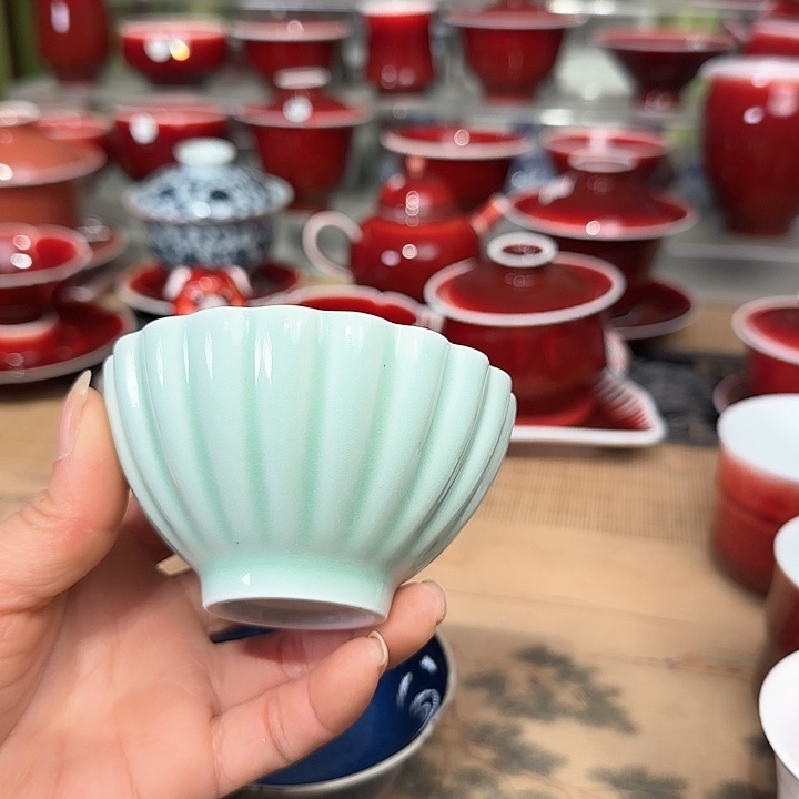 景德镇陶瓷红马坊花口杯