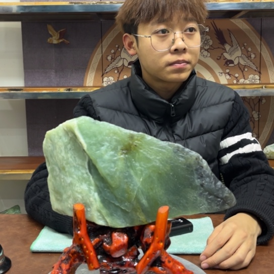 蛇纹石玉未镶嵌原石