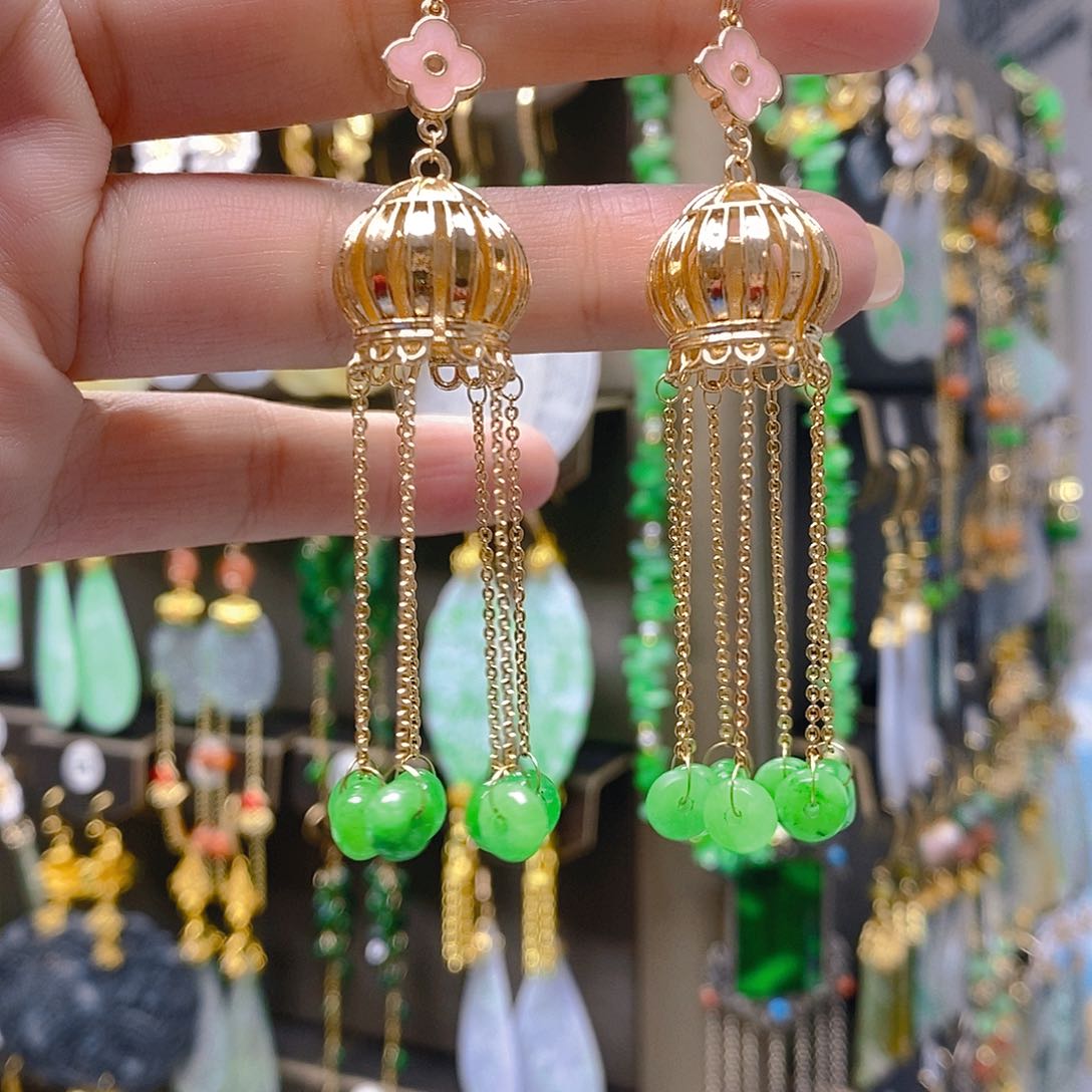 未镶嵌翡翠耳饰翡翠