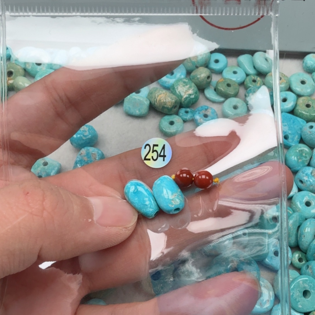 南红玛瑙未镶嵌珠宝奇石