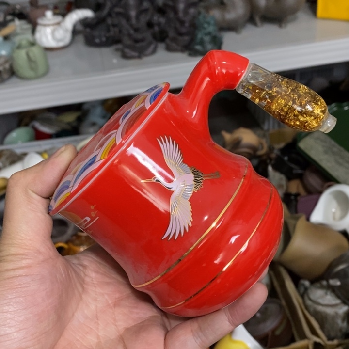 陶瓷艺术品及陶瓷壶
