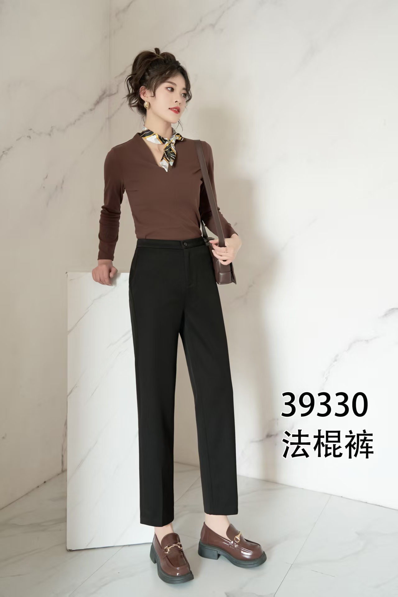 39330女士法棍裤