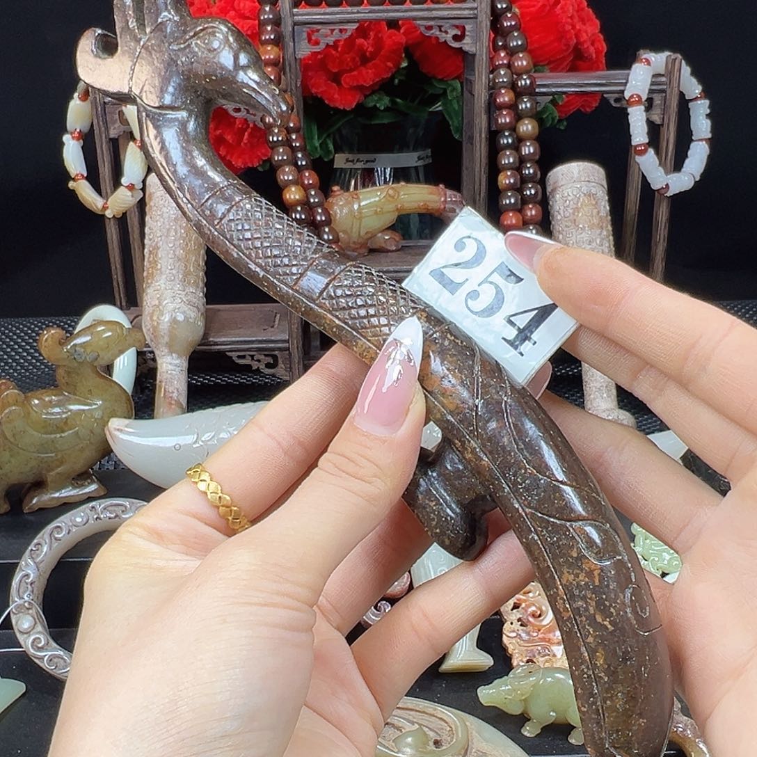 古***乡和田玉未镶嵌挂件