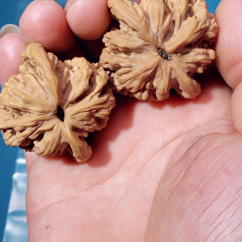 【闪购商品】文玩核桃吊坠百****心117.17:17:17