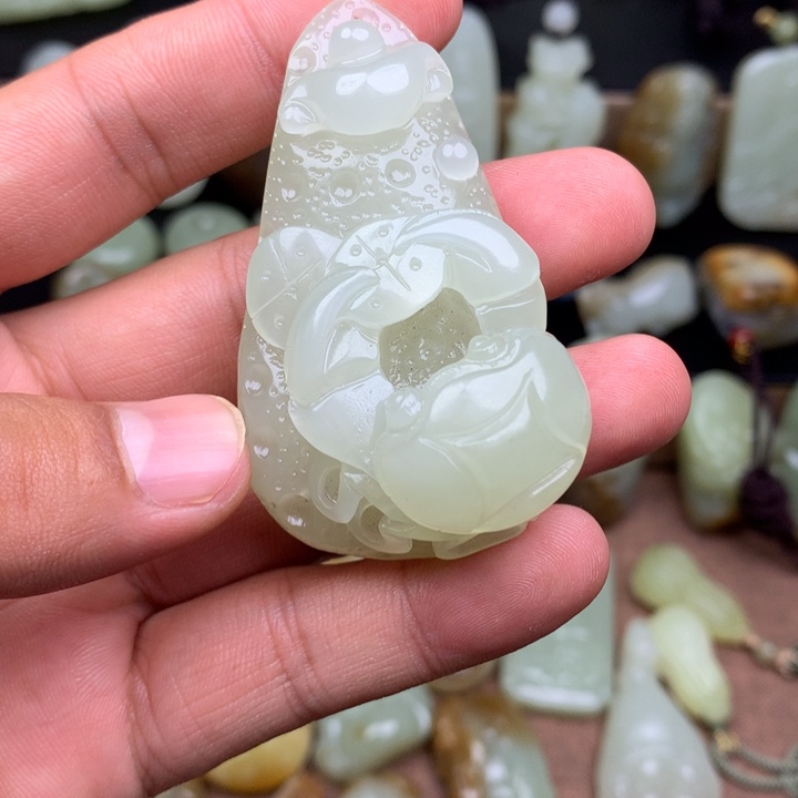 和田玉（糖玉）未镶嵌颈饰