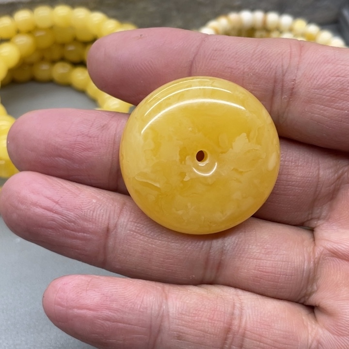 琥珀未镶嵌裸石挂件