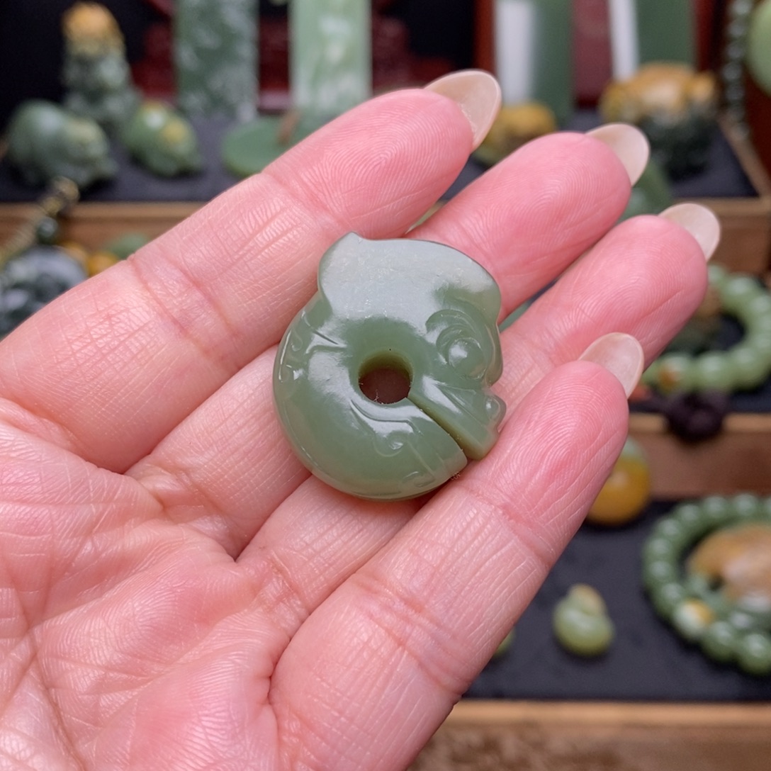岫岩老玉（透闪石质玉）未镶嵌挂件