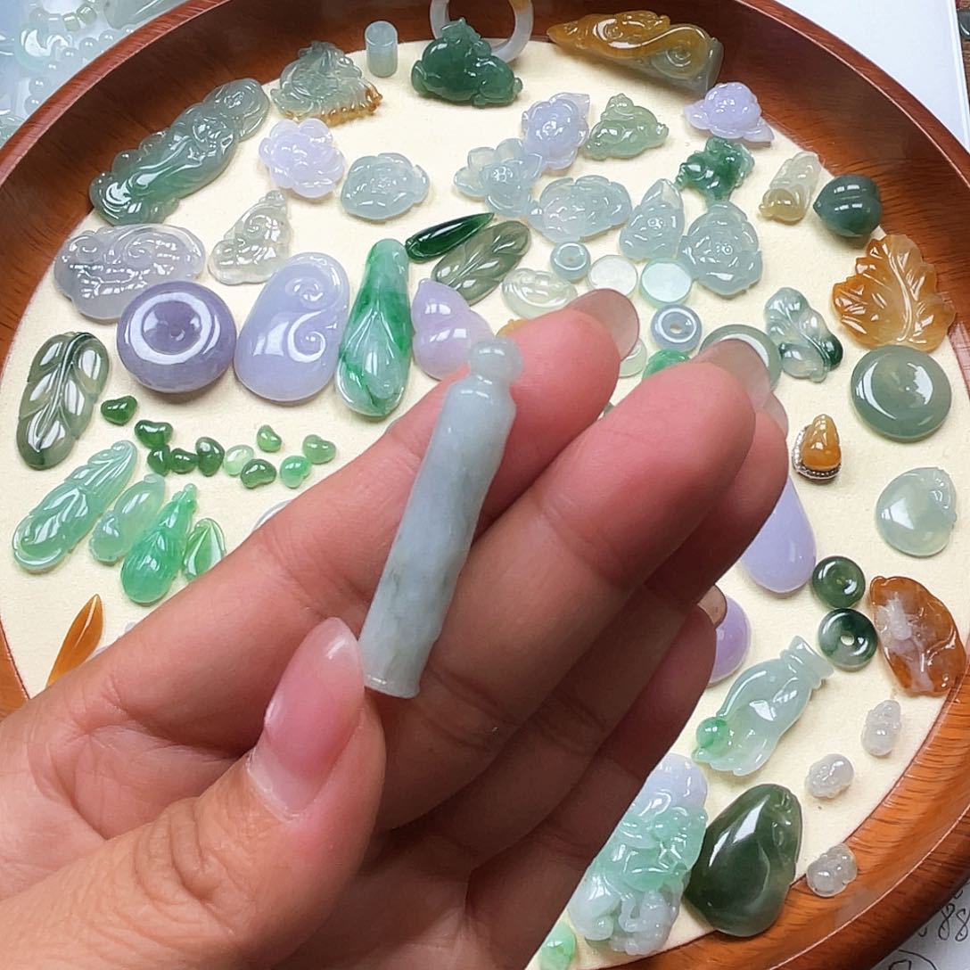 颈饰未镶嵌翡翠6666666