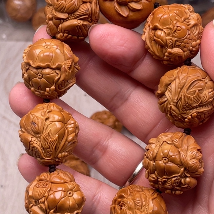 金****橄榄核吊坠橄榄核