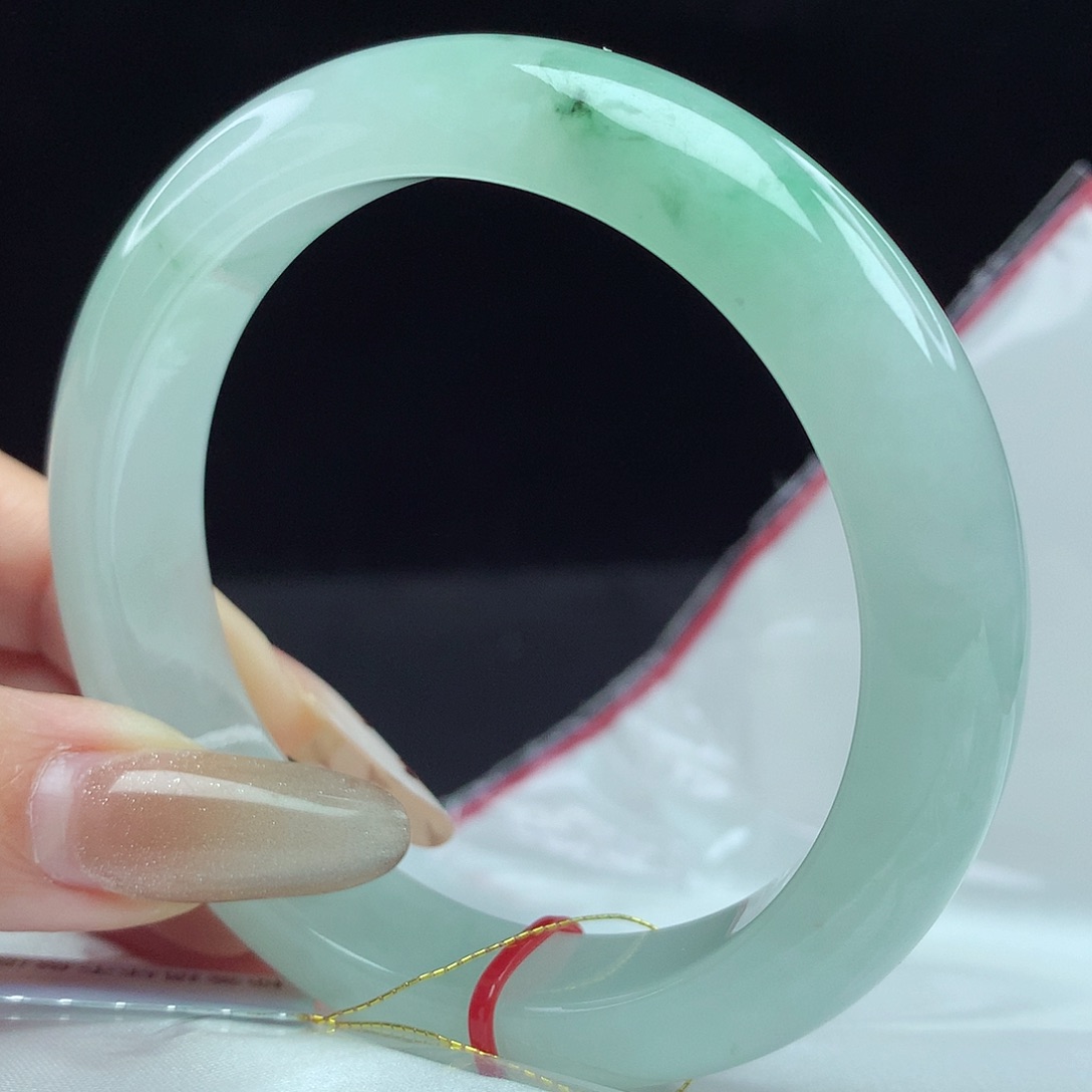 翡翠手镯未镶嵌56圈0575