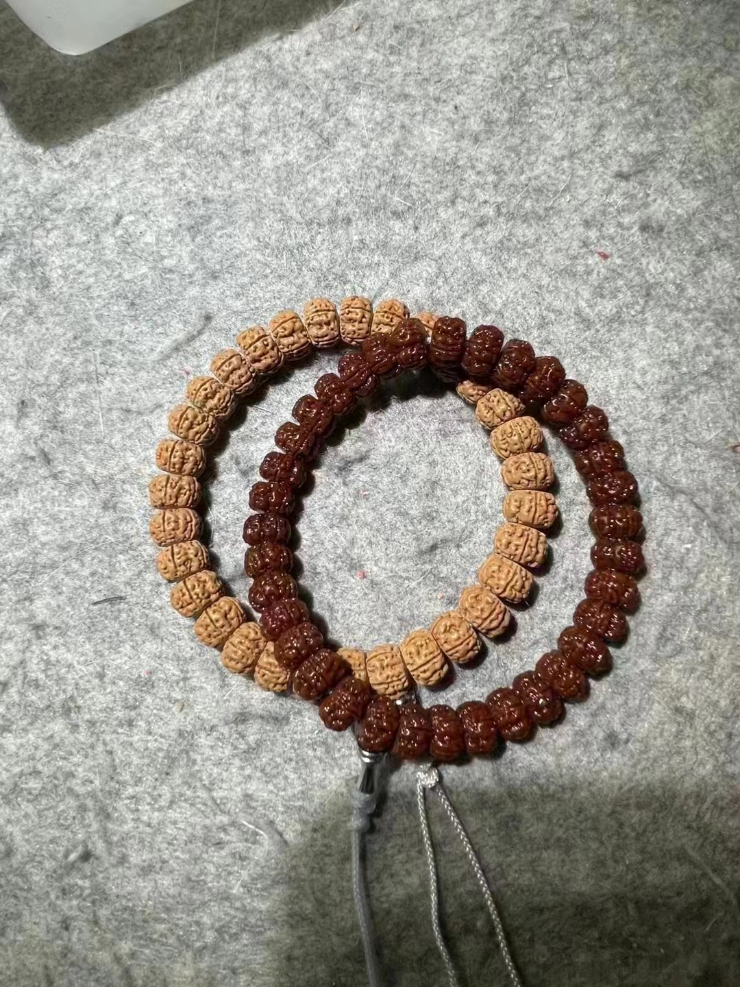 老树王龙切小金刚菩提手串