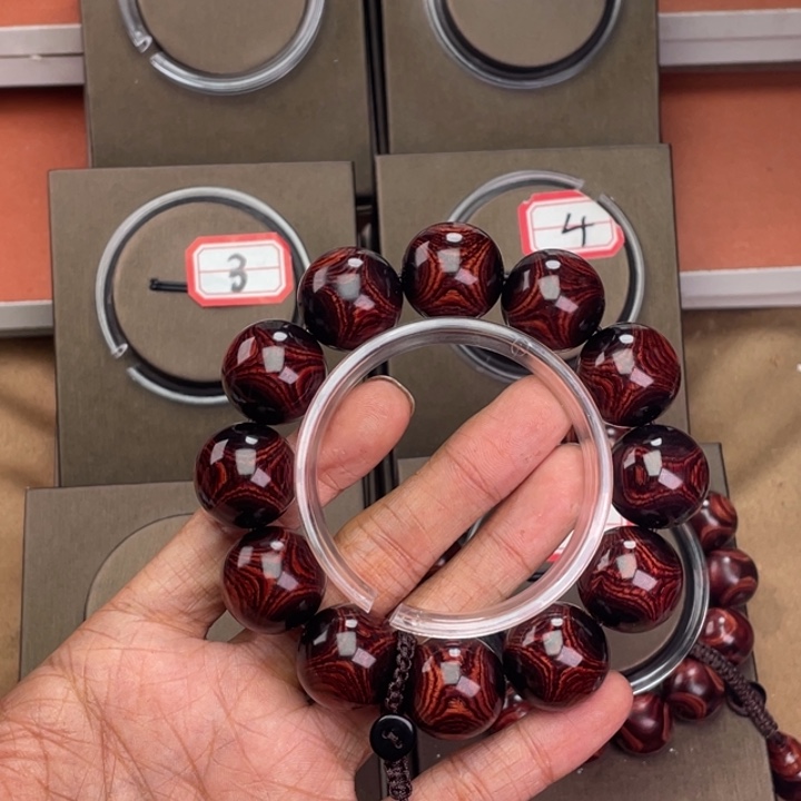 贵***产黄花梨/降香黄檀木头款