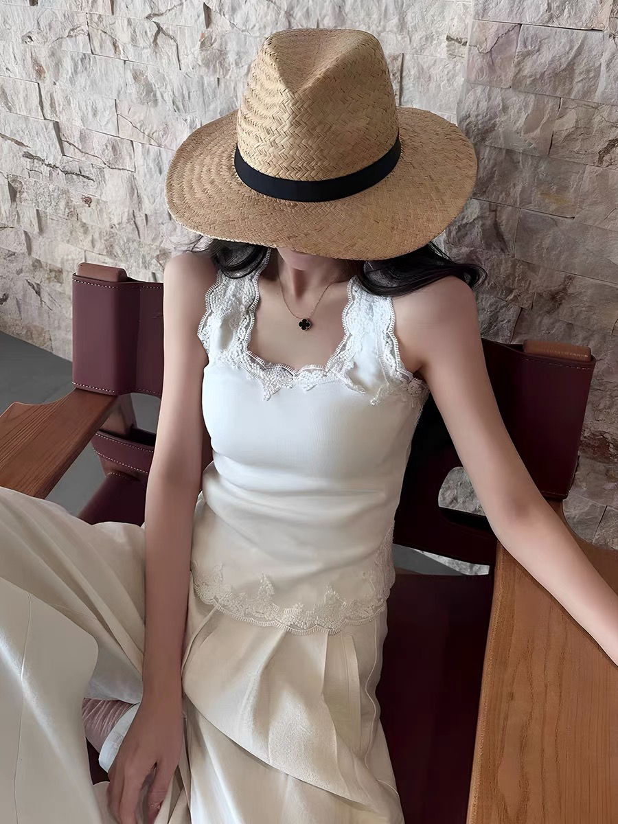 蕾丝方领吊带背心修身显瘦无袖轻熟风百搭内搭上衣