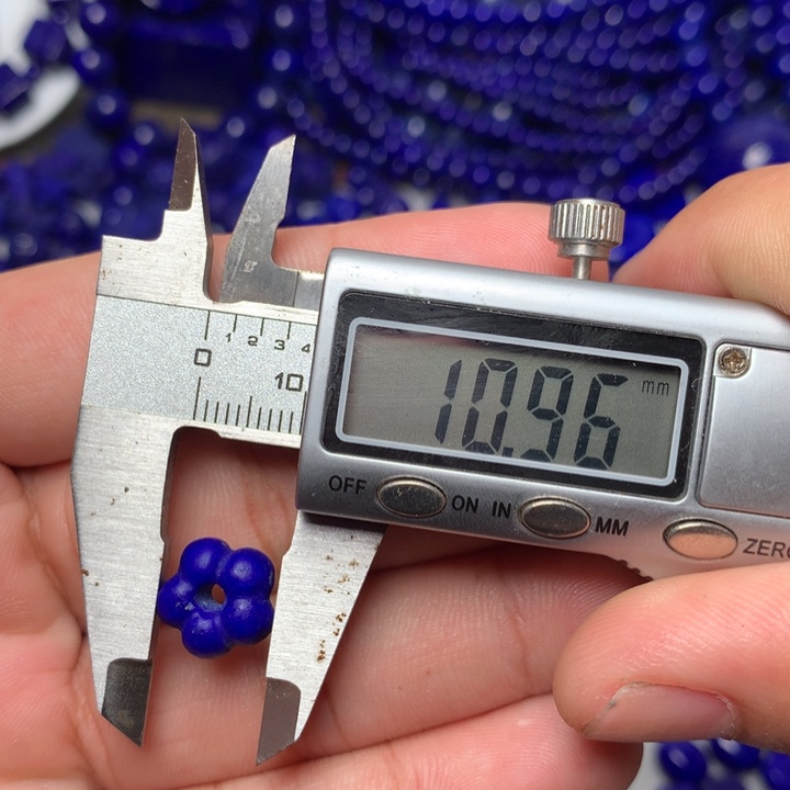 青金石未镶嵌有钱花