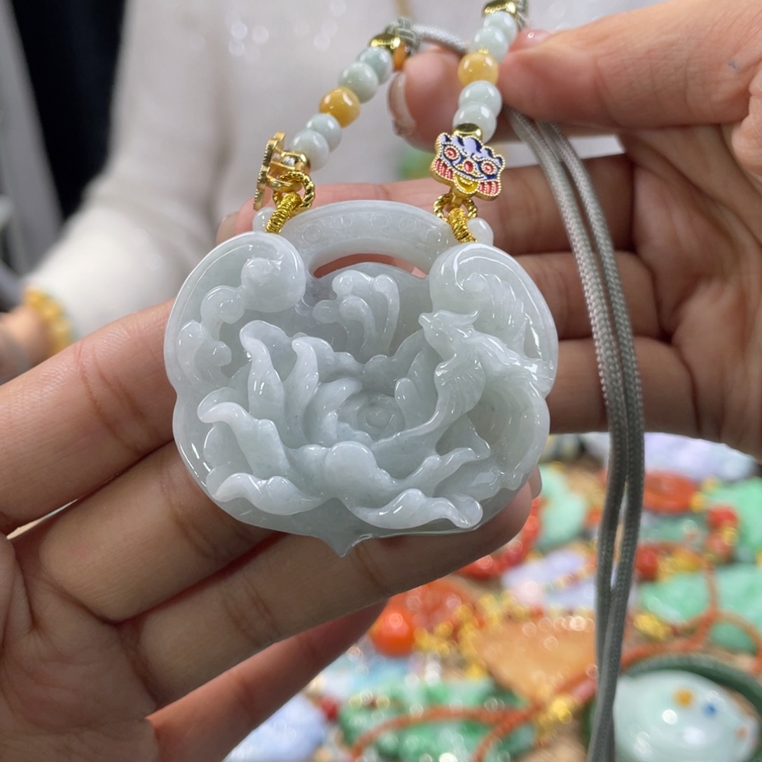 翡翠颈饰未镶嵌代编织