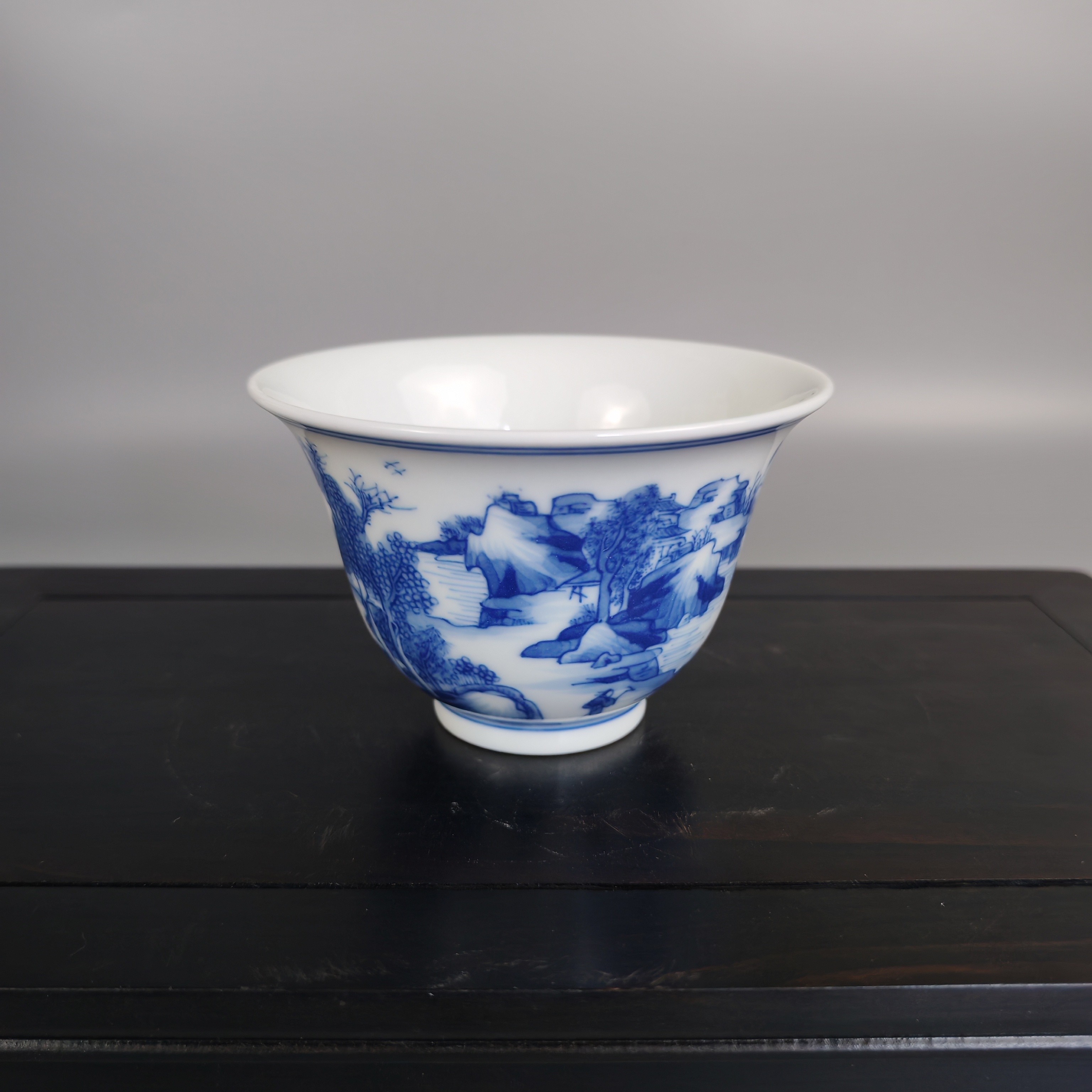 景德镇陶瓷茶器釉下青花瓷纯手工绘康熙山水主人杯