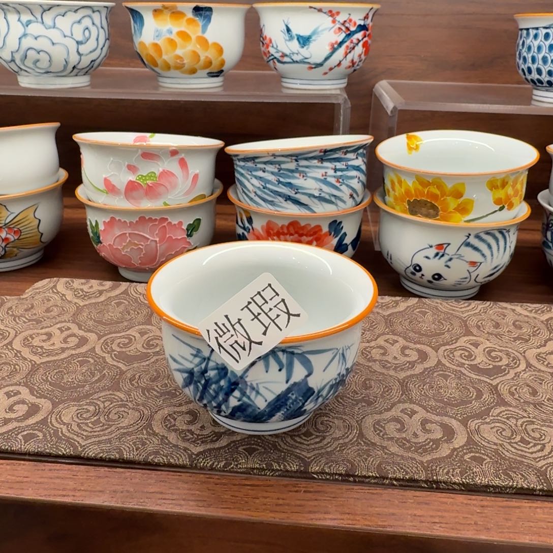 釉下手绘茶具微瑕