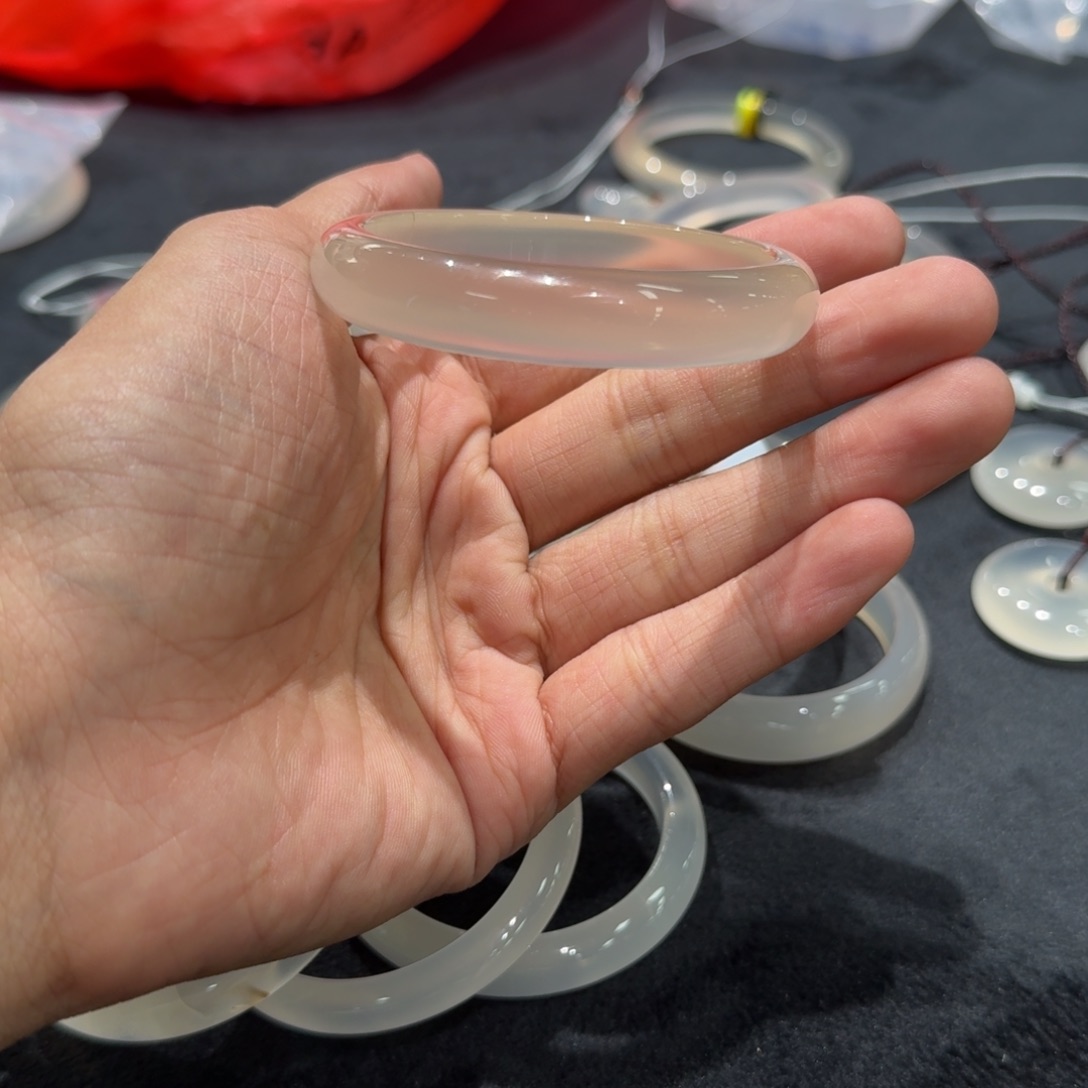 玛瑙/玉髓手镯未镶嵌小*?01