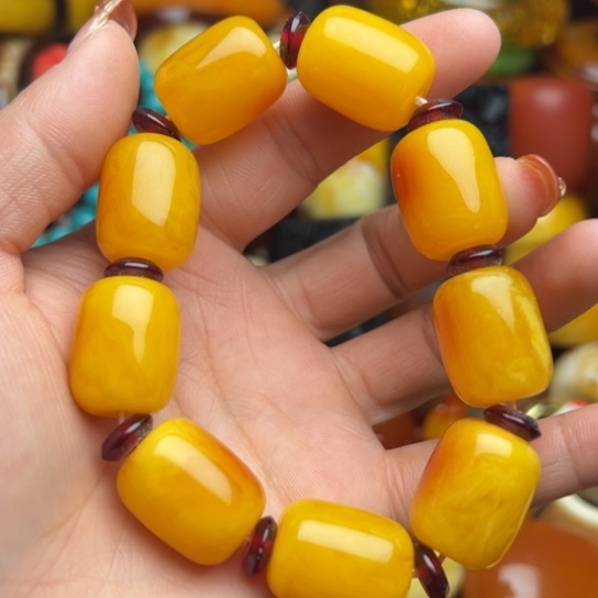 琥珀手串未镶嵌蜜蜡