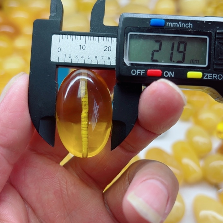 未镶嵌琥珀（矿物珀）裸石