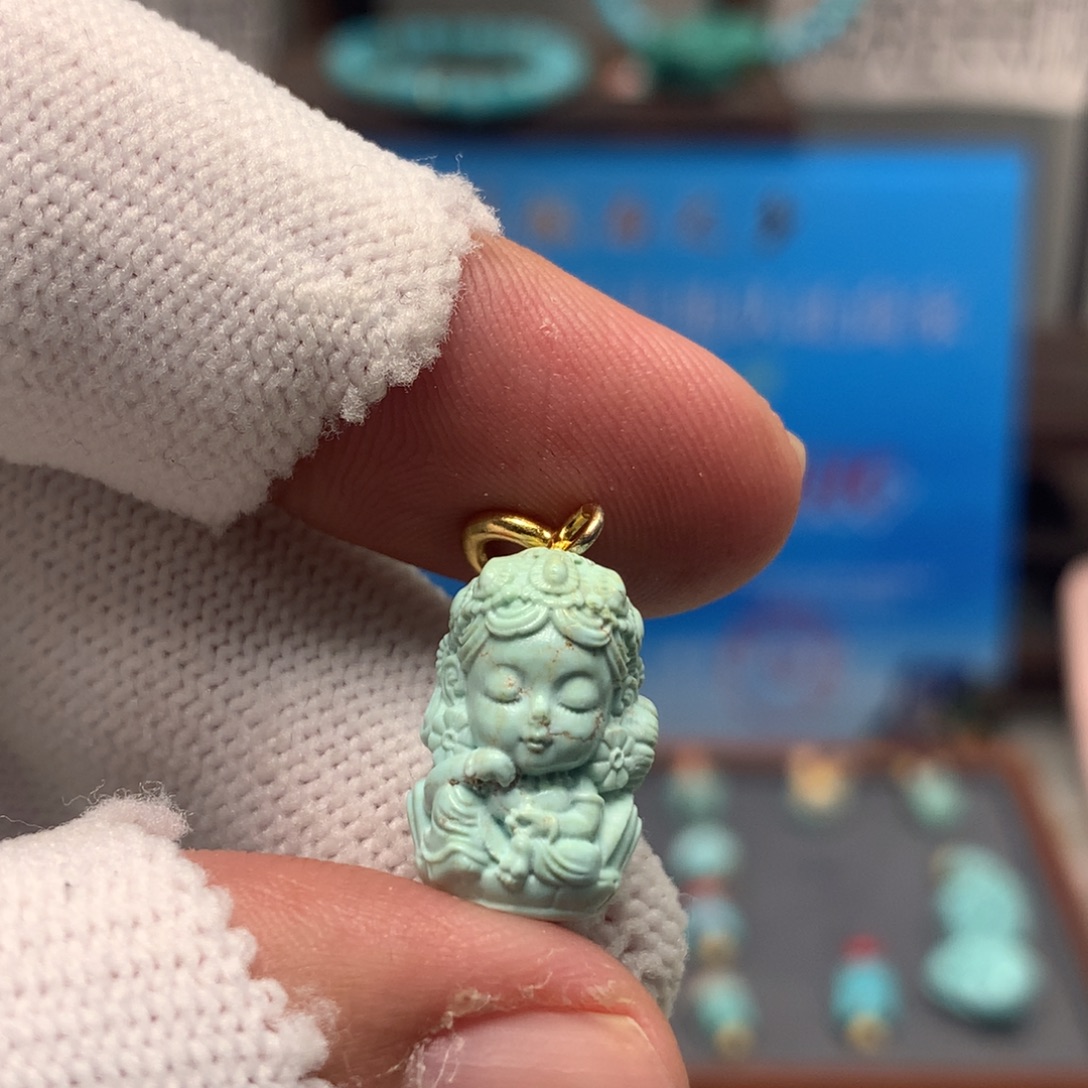 绿松石未镶嵌挂件