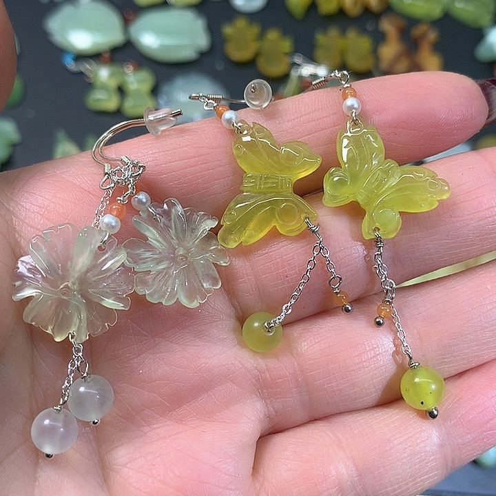 蛇纹石玉耳饰未镶嵌