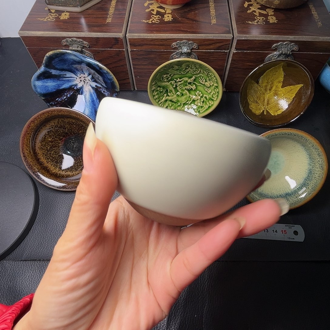 茶盏这就是所谓一群爱