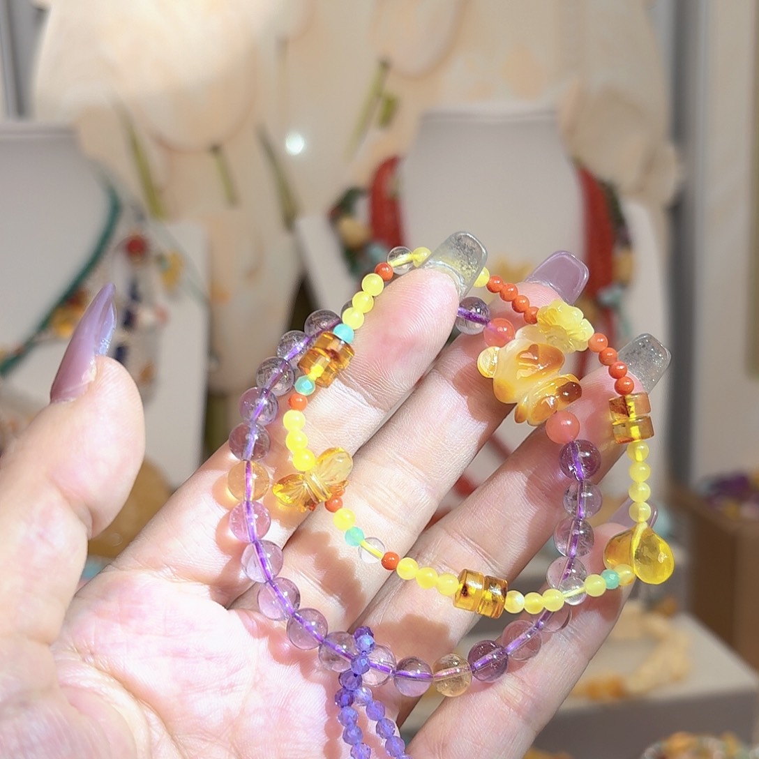 琥珀未镶嵌颈饰琥珀