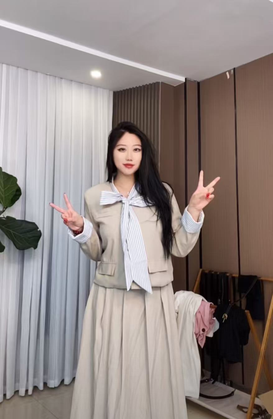 【大脸】高级感小香风短外套半身裙两件套气质套装裙女秋季(22816)