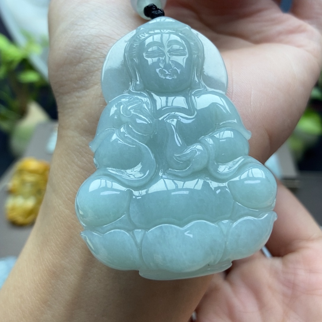 翡翠颈饰未镶嵌吊坠观音
