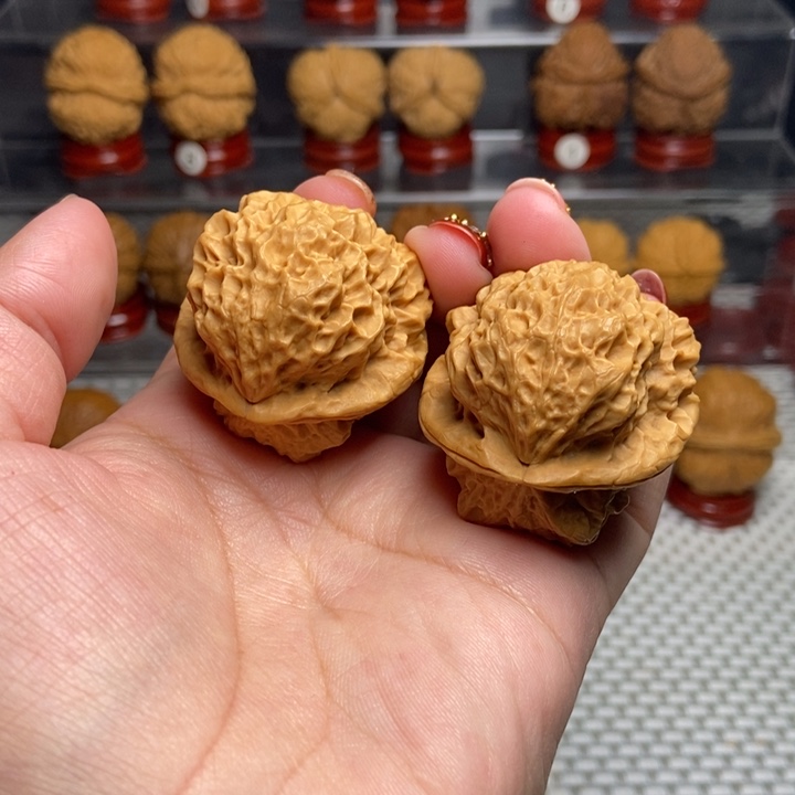 文玩核桃把件碧波金蟾2