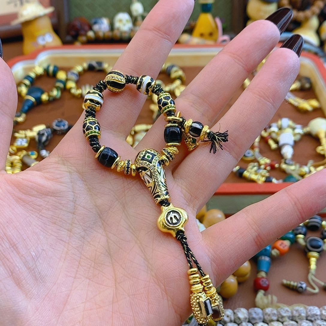 铜铁合金类黑金小版