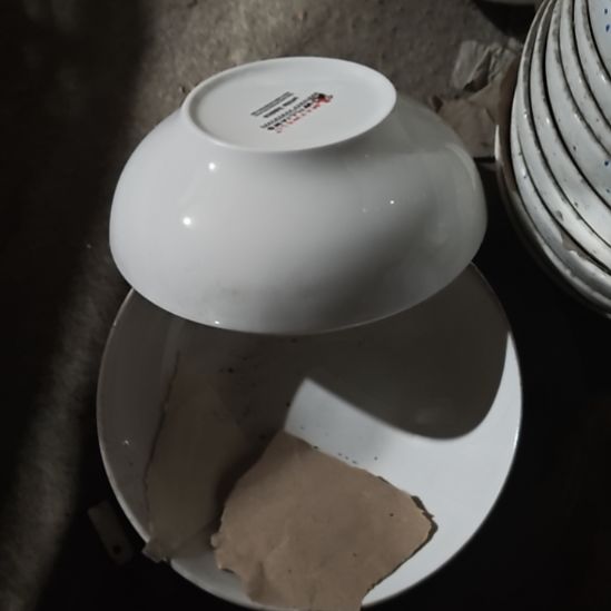 茶盏陶瓷盘子碗啥都有