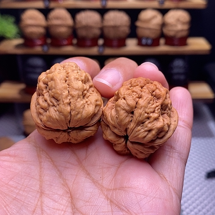 文玩核桃吊坠血舍利7