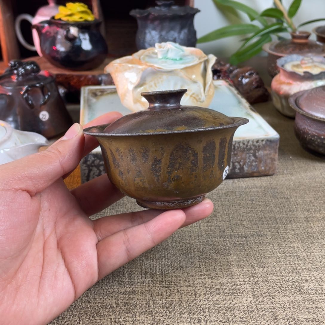 76珍珠红珍珠。  柴烧。    